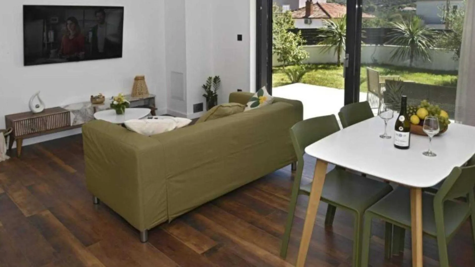 Luxury Slatine Apartments With Terrace And Garden