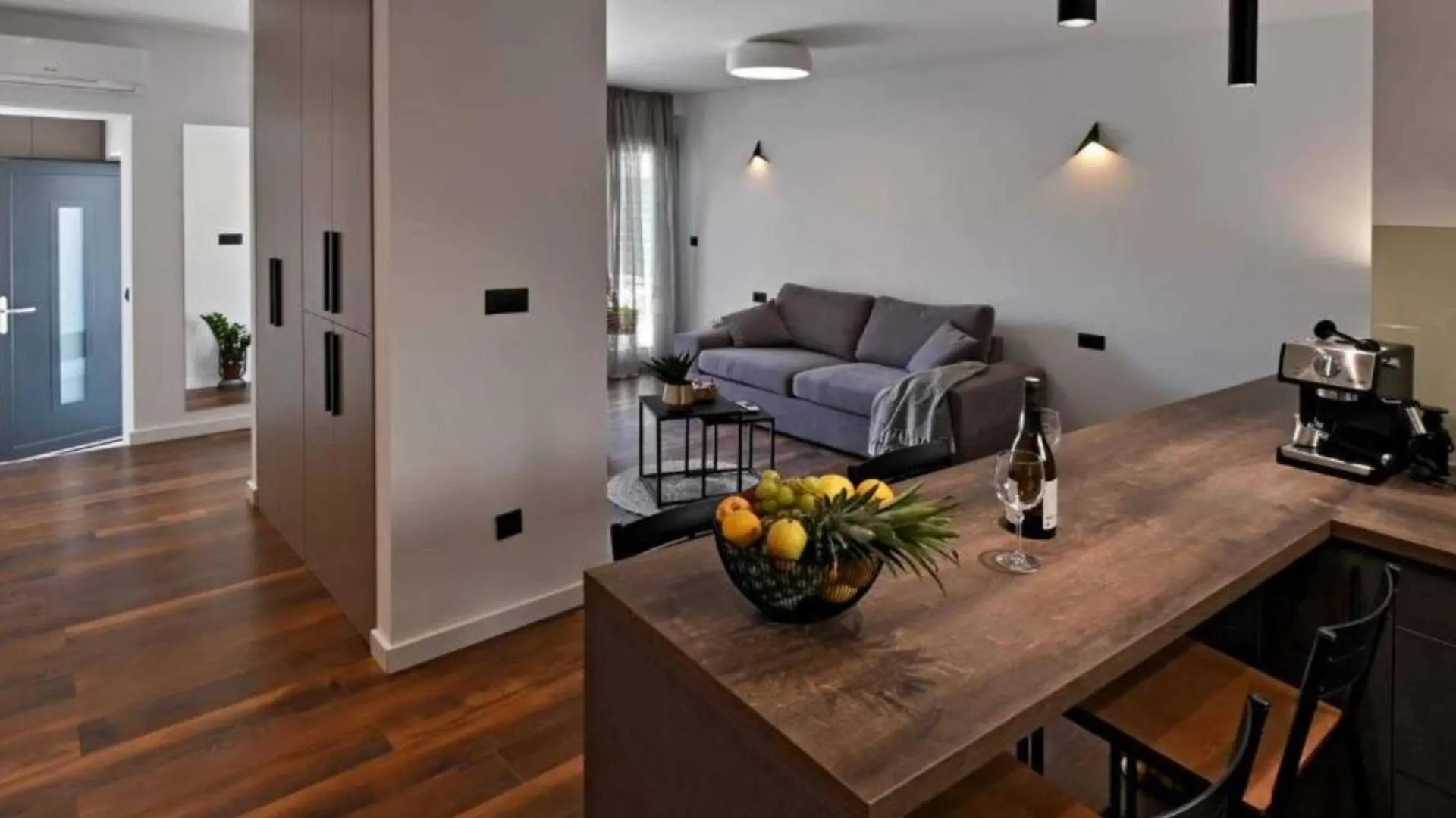 Luxury Slatine Apartments With Terrace And Garden Croatia