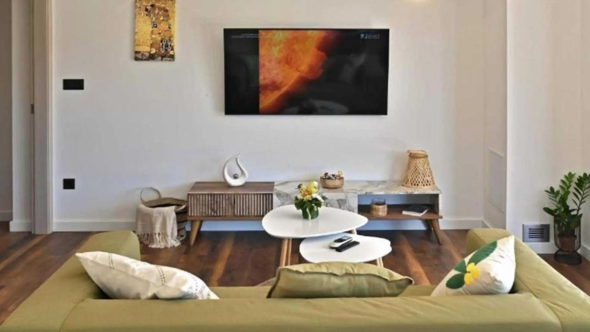 Luxury Slatine Apartments With Terrace And Garden