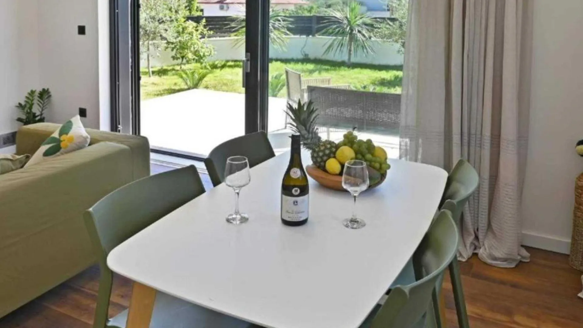 Luxury Slatine Apartments With Terrace And Garden 0*,  Croatia