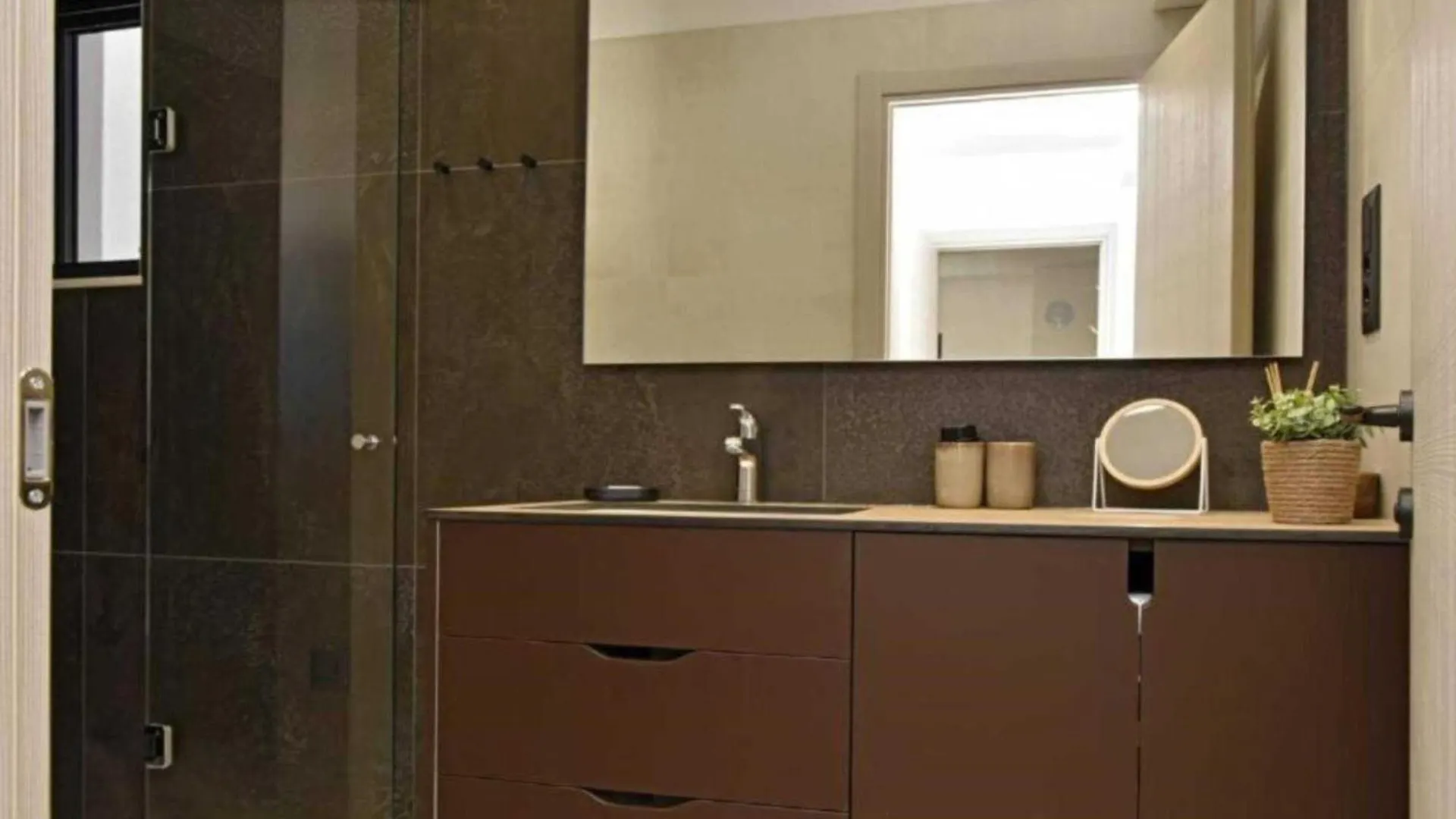 Luxury Slatine Apartments With Terrace And Garden