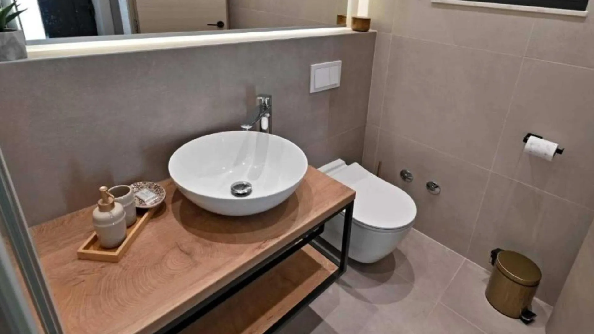 Luxury Slatine Apartments With Terrace And Garden
