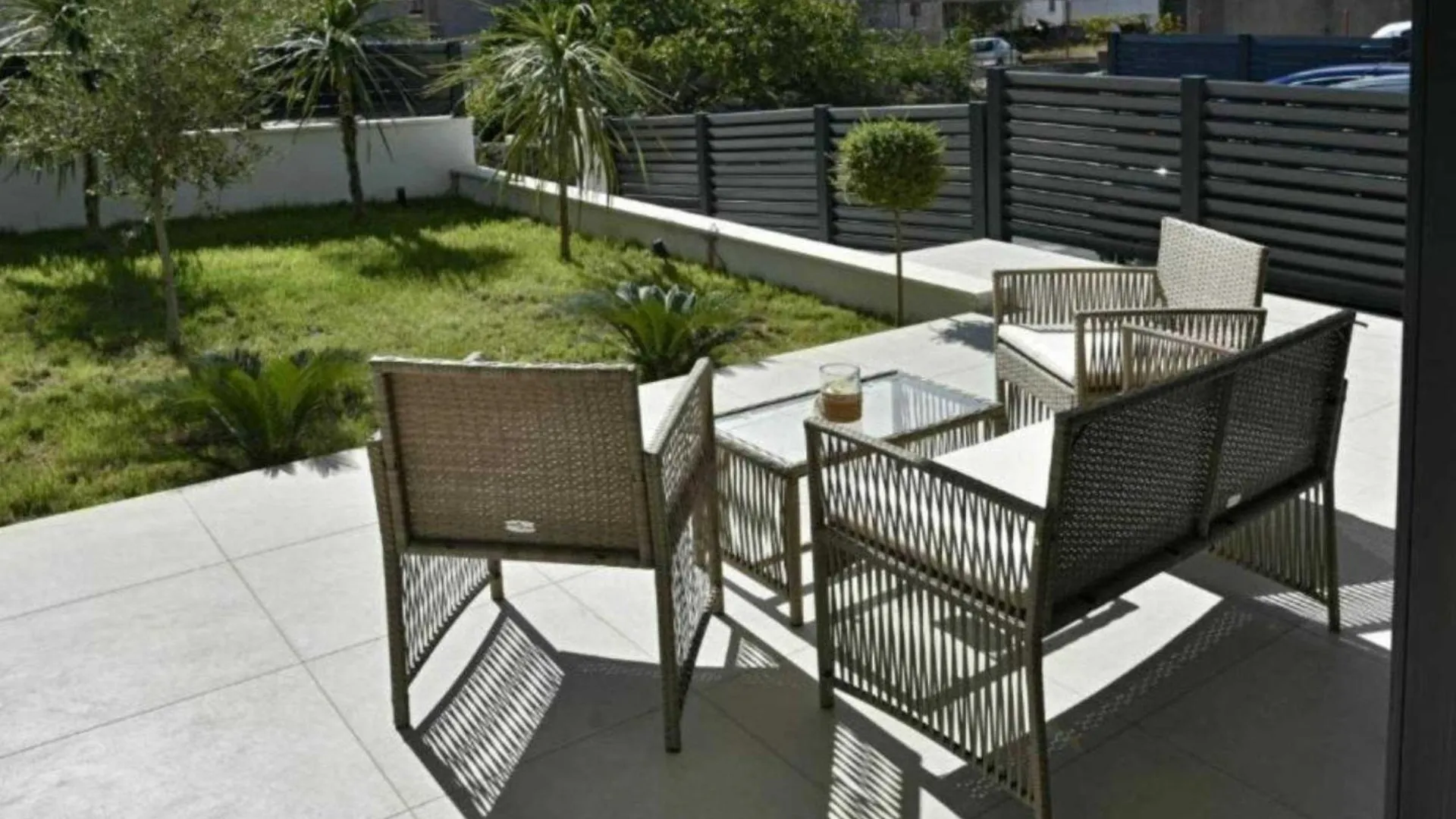Luxury Slatine Apartments With Terrace And Garden