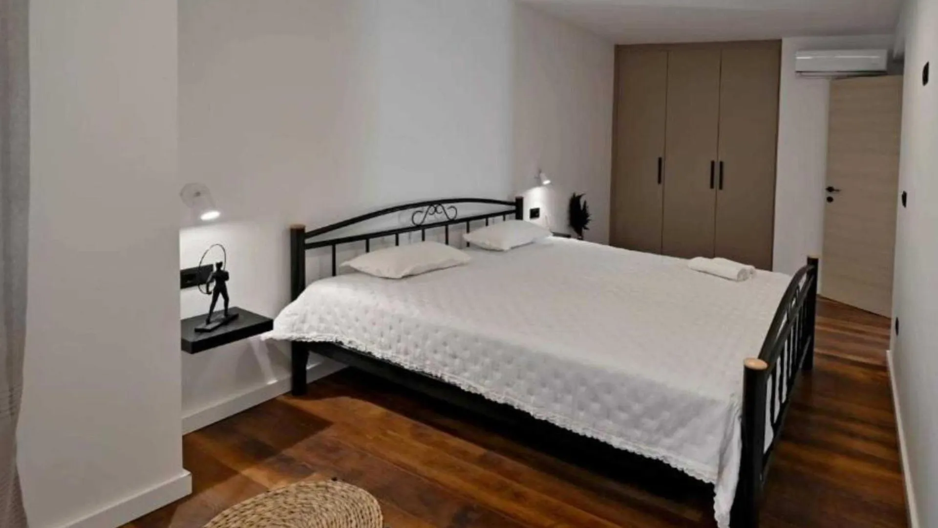 Luxury Slatine Apartments With Terrace And Garden 0*,  Croatia