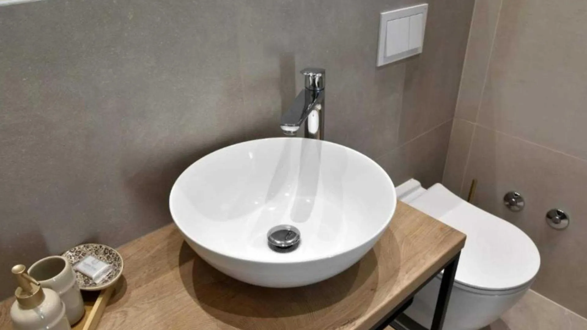 Luxury Slatine Apartments With Terrace And Garden
